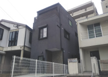 3階建木造　狭小地の個人住宅