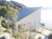2階建て　海岸沿いの別荘